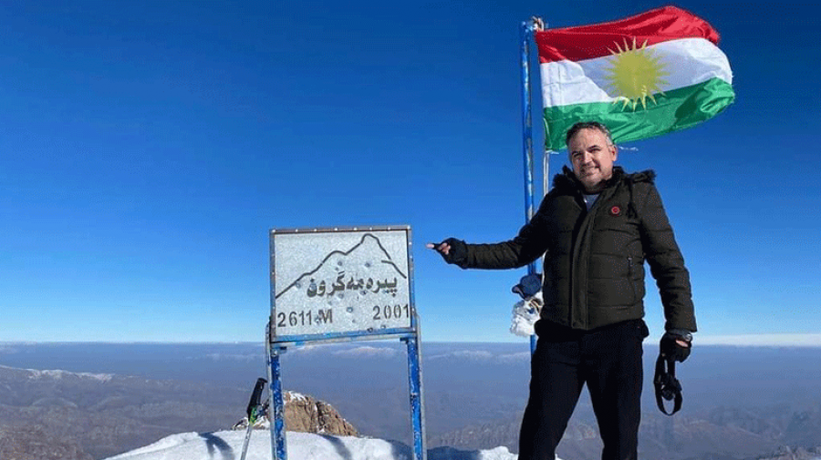 ڕۆژنامەنوسێک لە چیای پیرەمەگروون کەوتەخوارەو گیانی لەدەستدا   