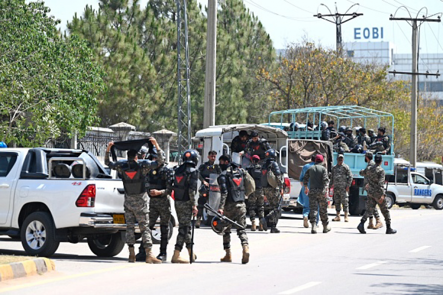 پلیس پاکستان تجمعات در جریان محاکمه عمران خان، نخست وزیر سابق پاکستان را ممنوع کرد   